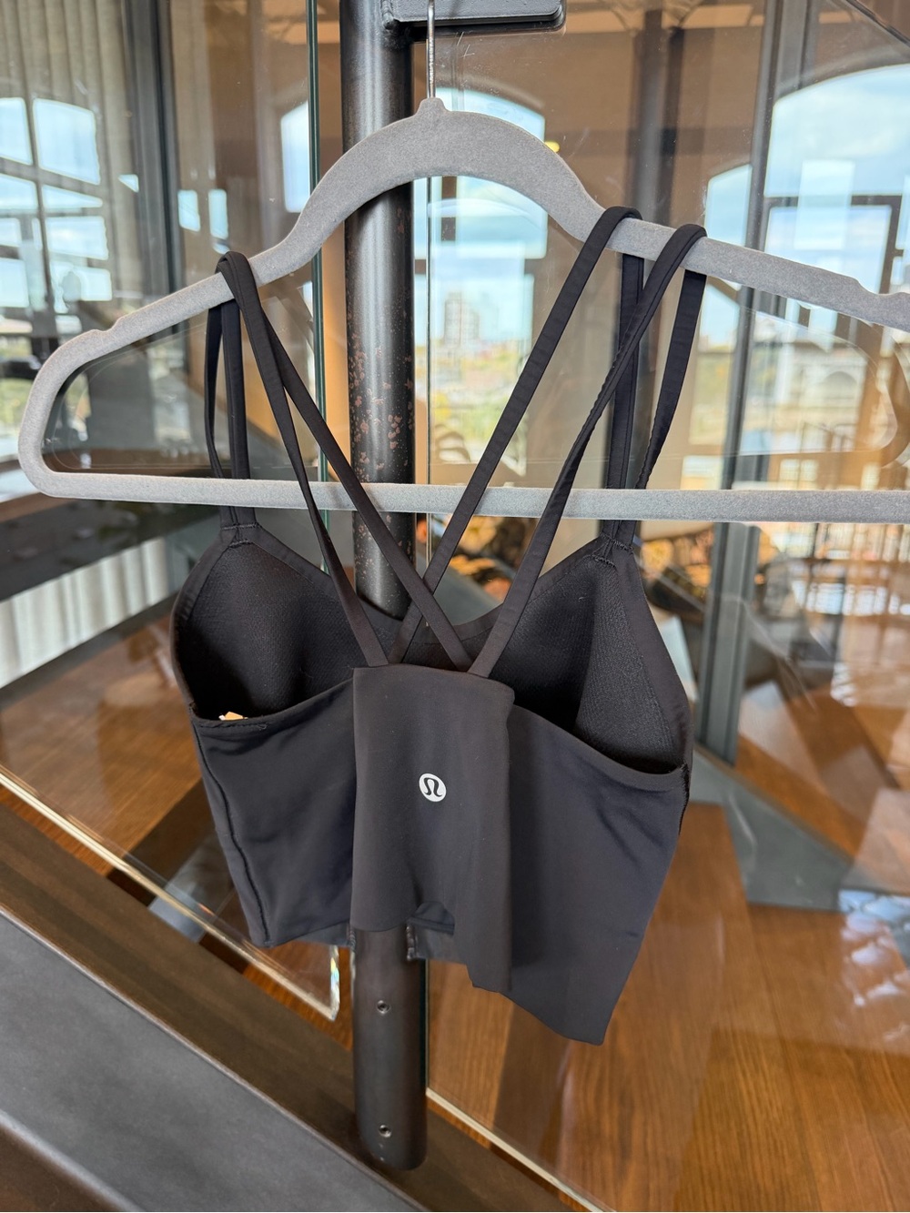 lululemon Black Crisscross Strappy Sports Bra - Size 6